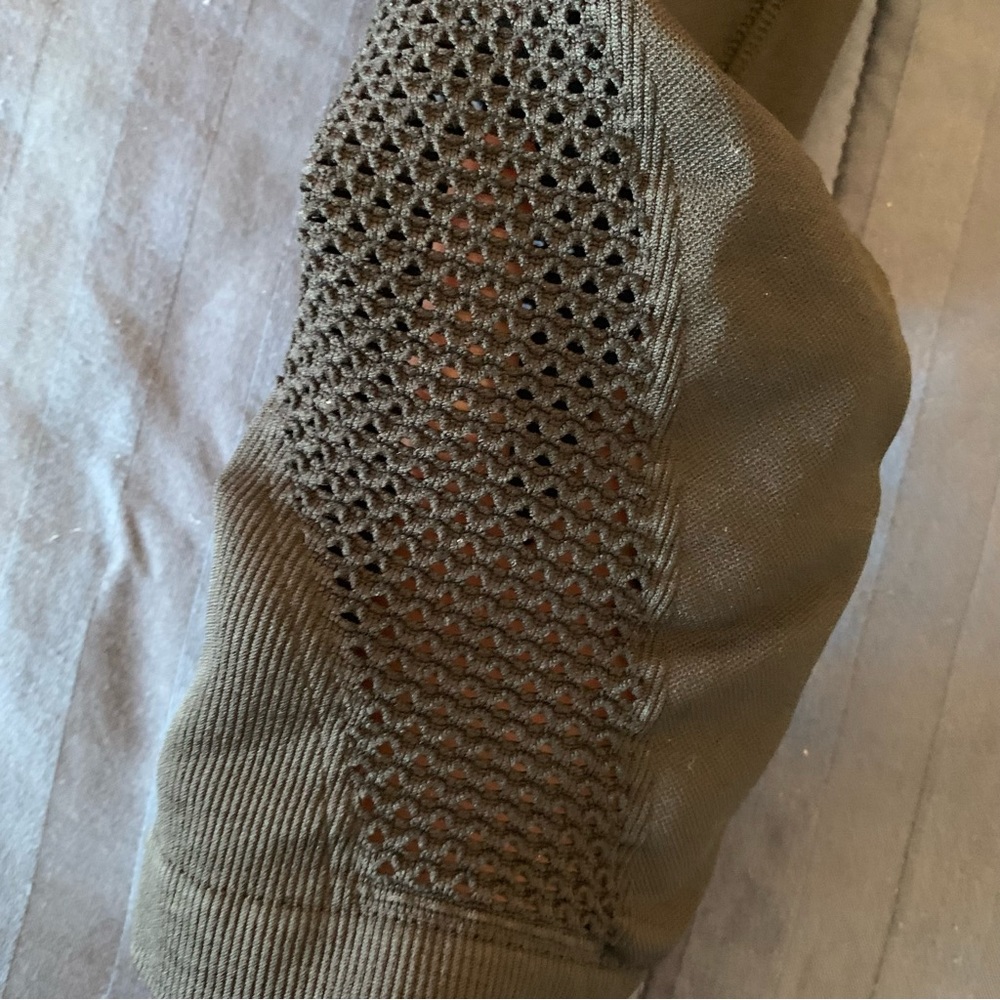 Athleta Breakthrough Laser Cut Tights Size XS - Picture 11 of 11